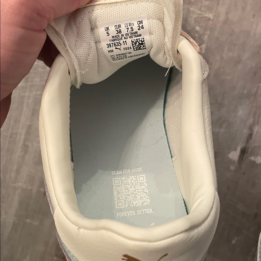Womens Puma Shoes - Picture 5 of 8